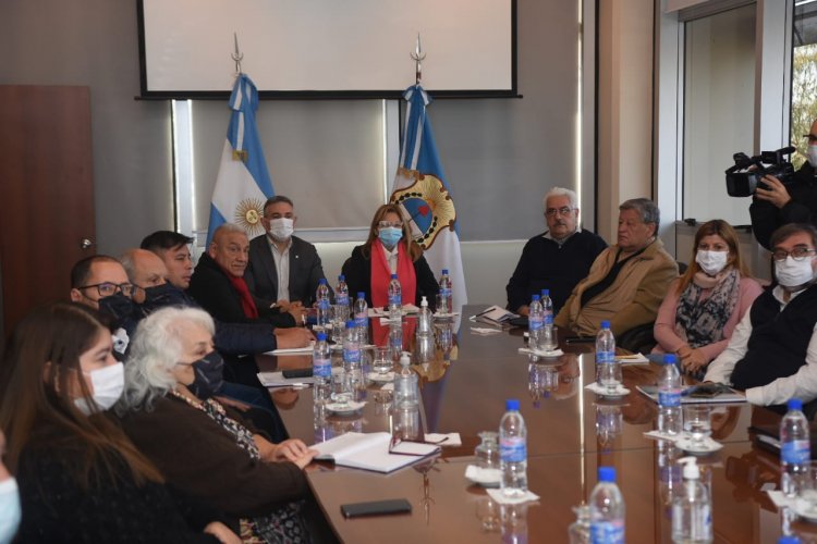 Estatales  acordaron un aumento del 40%