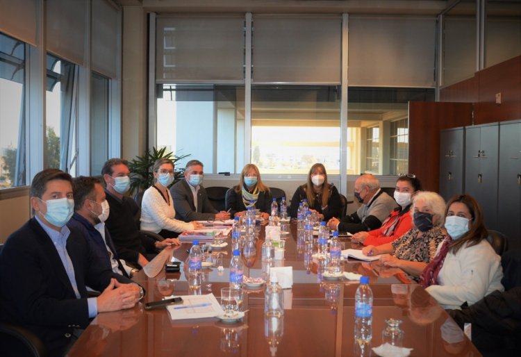 Salud se reunió con el Colegio Médico