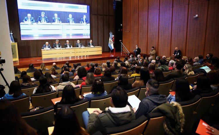 Inició el seminario "Los desafíos de la comunicación frente a los discursos de odio"