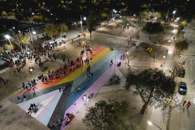 La Plaza del Barrio Los Andes reconvertida a un Parque de Juegos infantiles