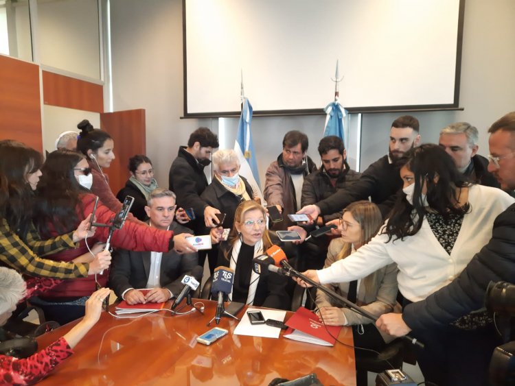 El gobierno dispuso $700 millones extra a municipios para la recomposición salarial