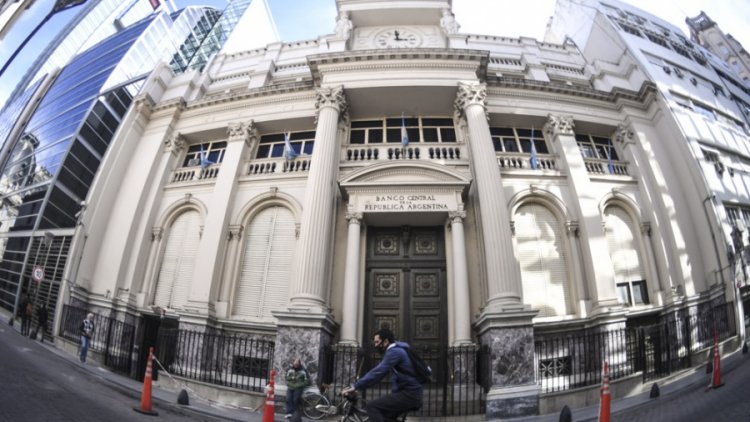 El Banco Central subió  la tasa de interés para plazos fijos a 53% anual