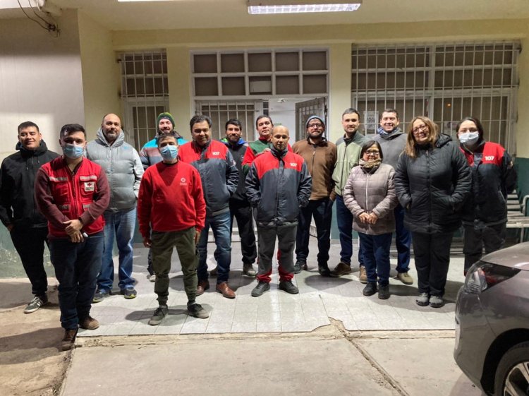 Salud asistió a dos policías afectados por el incendio