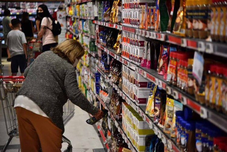 Las ventas en supermercados bajaron en mayo por segunda vez en tres meses