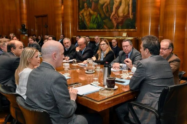 Massa se reunió con su equipo de trabajo