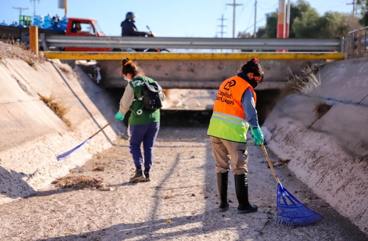 120 mil kilos de mugre levantó Capital en el canal Benavidez