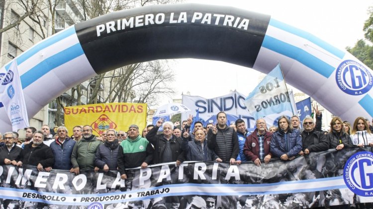 La CGT suspendió la reunión de hoy y ratificó que permanece en "estado de alerta"