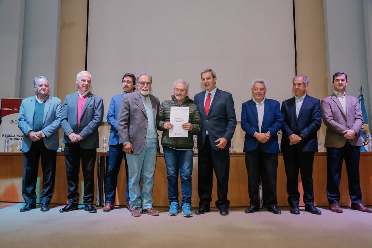 Gobierno entregó 275 nuevas escrituras