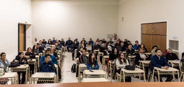 El CISEM capacita en Gestión de crisis telefónica y suicidología