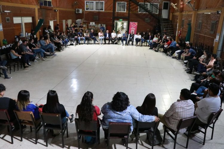 Jóvenes debatieron sobre Derechos Humanos