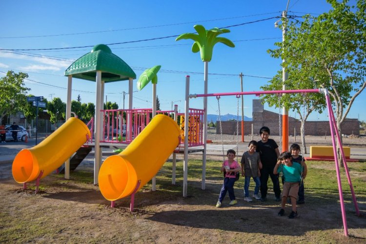 El Barrio Ampe 20 de Junio estrena su plaza   