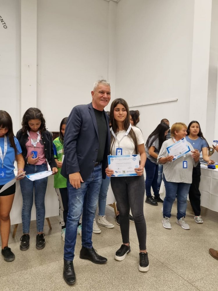 Sarmiento orgulloso por los logros deportivos de sus jóvenes