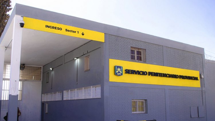 Modificaron la cartelería en los accesos al Servicio Penitenciario