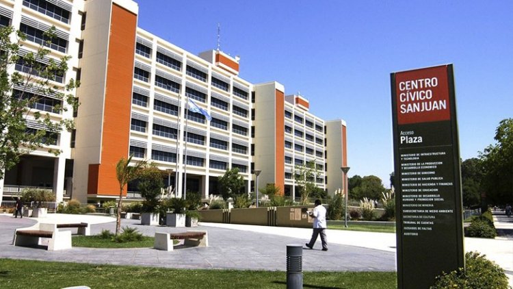 En el Centro Cívico, vacunan contra el sarampión, rubeola, paperas y poliomielitis