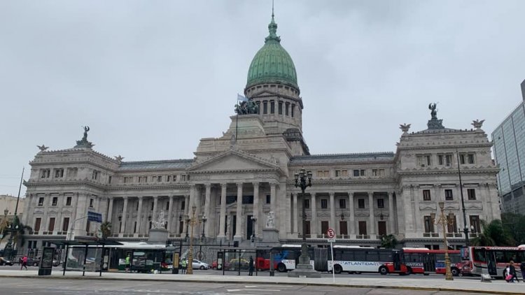 Congreso extiende sus sesiones ordinarias hasta fin de año