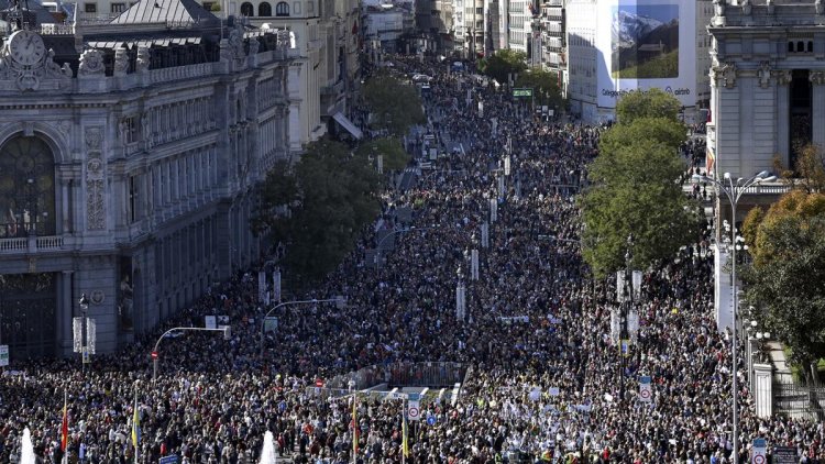 Madrid marcha  en defensa de "una sanidad 100% pública, universal y de calidad"