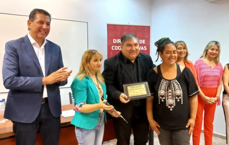 Nuevas cooperativas de trabajo recibieron su habilitación