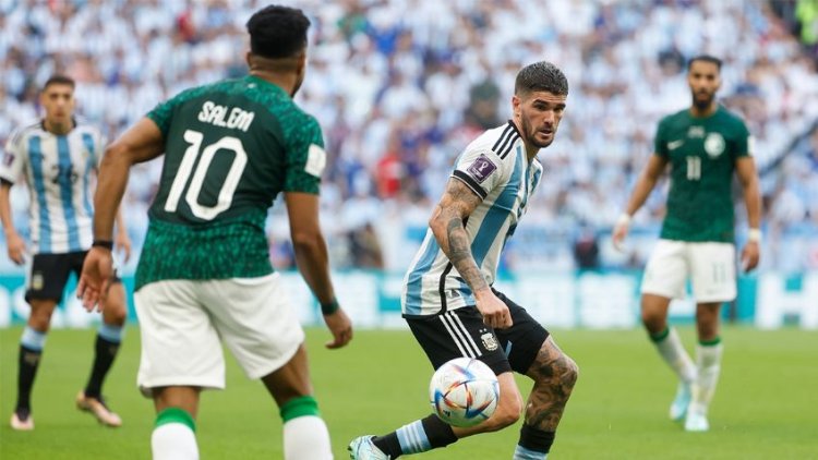 Argentina cayó 2 a 1 ante Arabia Saudita en el debut