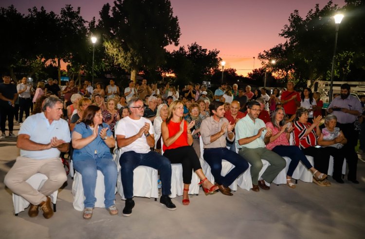 B° Misiones con  luz LED y obras en plaza Juan Pablo II