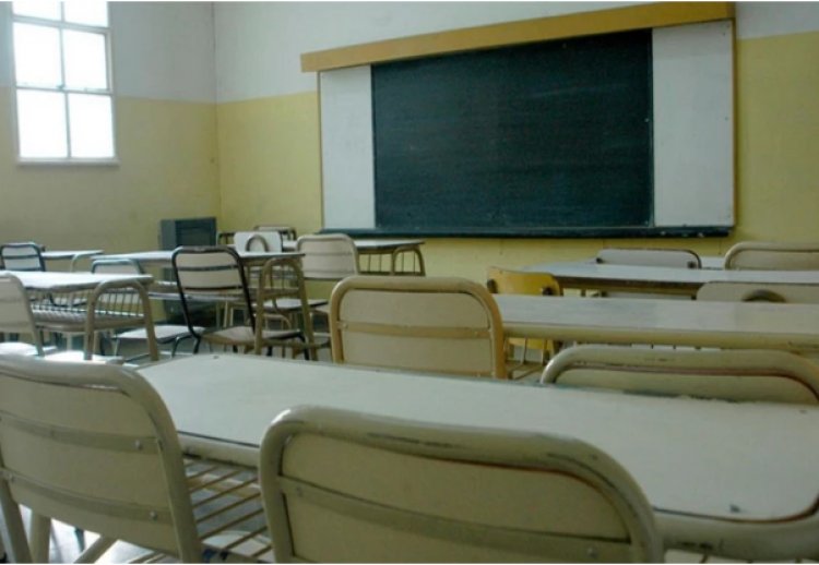 Educación advierte que las escuelas estatales no cobran arancel por trámites o títulos