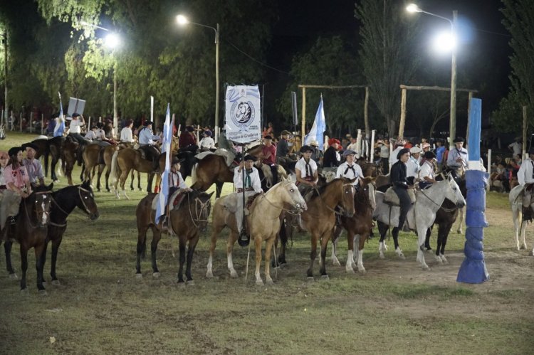 Con gran concurrencia se realizó la Fiesta de la Tradición en Uñlum