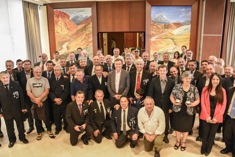 Gobierno distinguió a Veteranos de Guerra de Malvinas