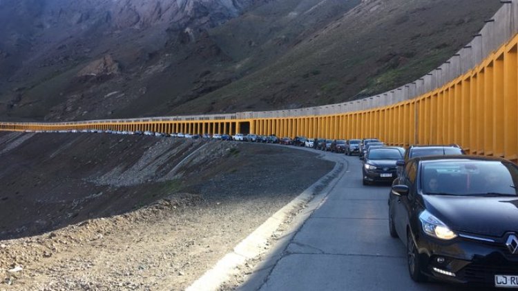 8 horas de demoras en el cruce a Chile