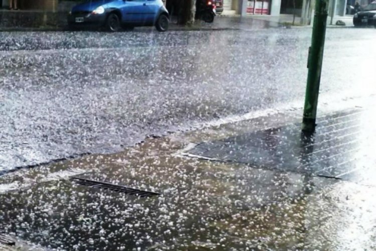 Alerta amarilla por lluvia y caída de granizo