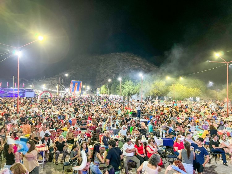 Segunda noche de las Peñas de la Familia con una Multitudinaria convocatoria