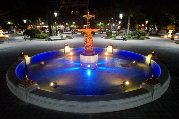 La Plaza 25 de Mayo comienza a brillar