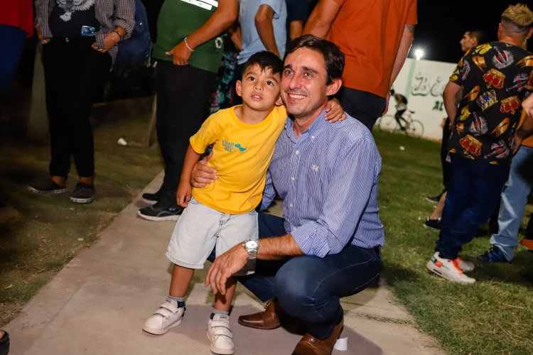 Baistrocchi inauguró plaza y obras en Barrio Cabot