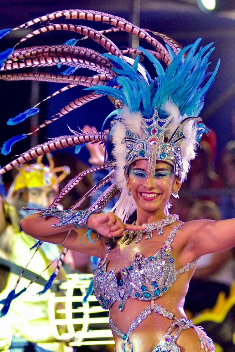 Más de 60,000 personas participaron del carnaval de chimbas en las tres noches