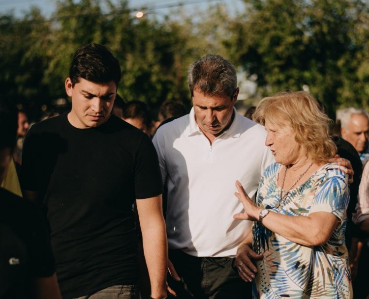 Uñac compartió una tarde con vecinos de Rivadavia