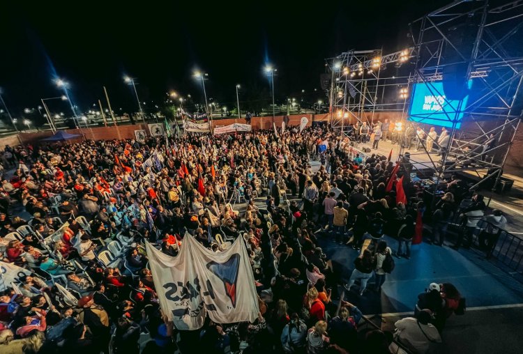 Ante una multitud, la fórmula Uñac y Andino se presentó en Chimbas