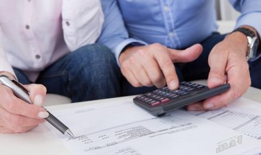 El Gobierno sube a $500 mil el piso de Ganancias