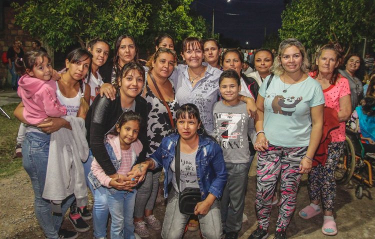 El Barrio Conjunto 12 se suma a la iluminación Led  03 de abril 2023
