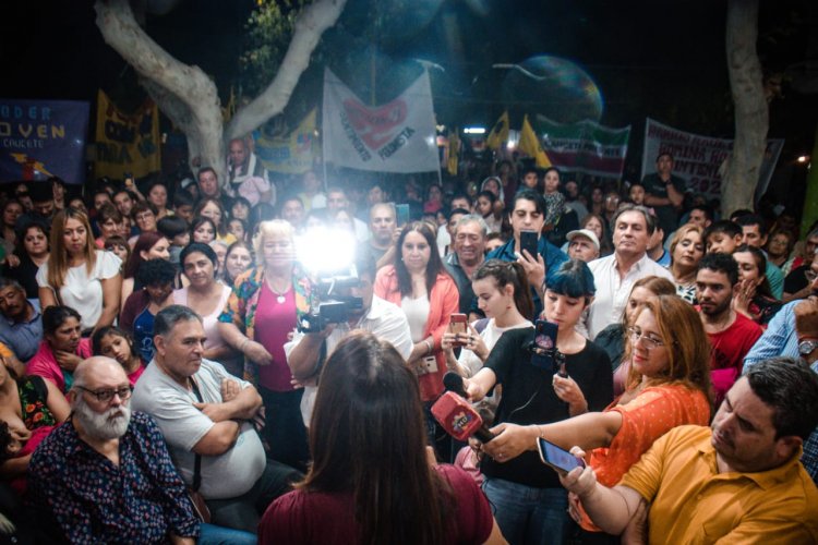 Romina Rosas apoyada por miles de cauceteros