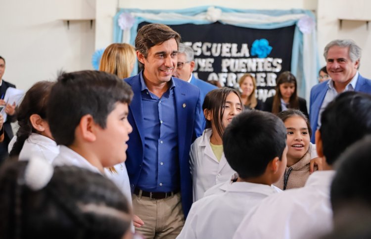 Capital  incorpora 40 monitores más para ordenar la salida en las escuelas