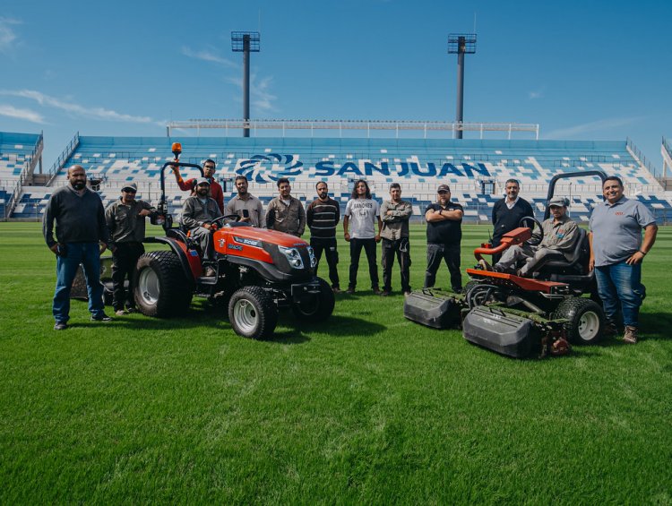 Bicentenario se prepara para la temporada de eventos con su resiembra otoñal