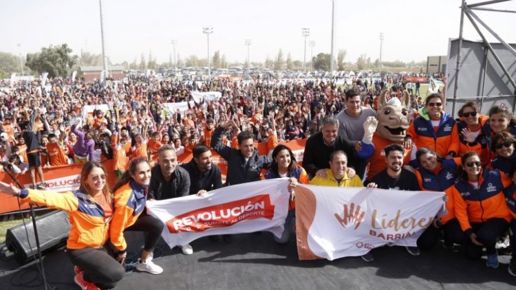 Más de 8.000 personas estuvieron en la presentación del programa Líderes Barriales