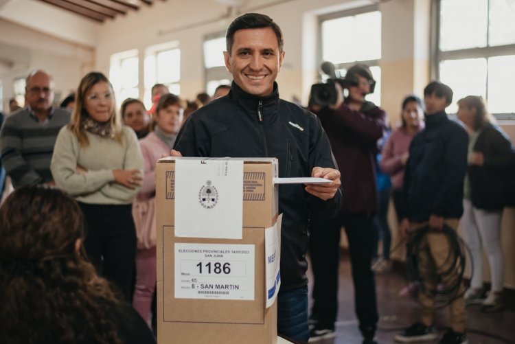 Andino tras emitir su voto: "Estamos viviendo una jornada democrática en la que se renueva la esperanza