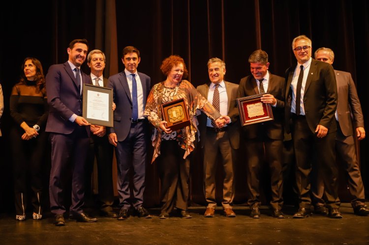 Estos son los cuatro Vecinos Ilustres que fueron destacados en una noche de gala emotiva