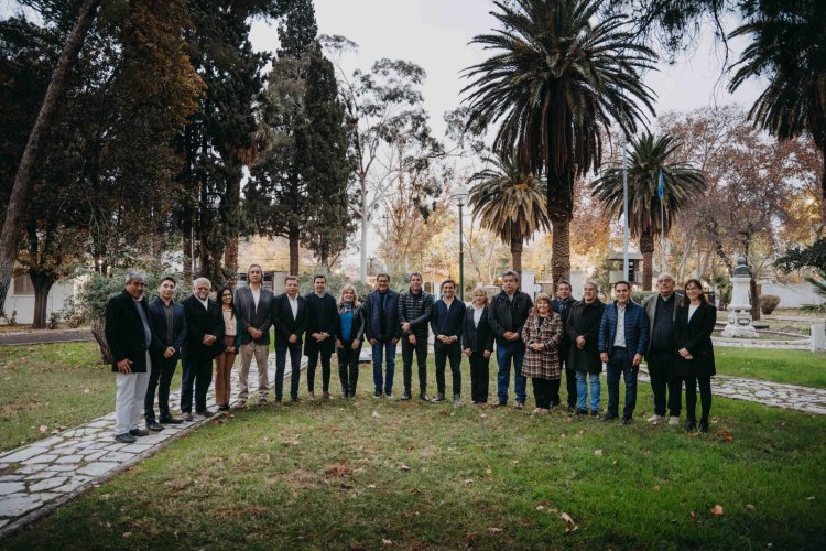 El gobernador se reunió con los diputados electos  de San Juan