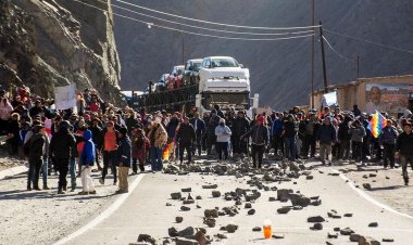 Murió una turista dentro de un colectivo varado en Jujuy