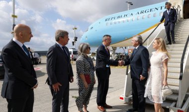 Alberto Fernández llega a Bruselas