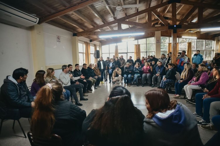 Junto a dirigentes de Rawson y Rivadavia, Sergio Uñac puso el foco en seguir defendiendo a San Juan