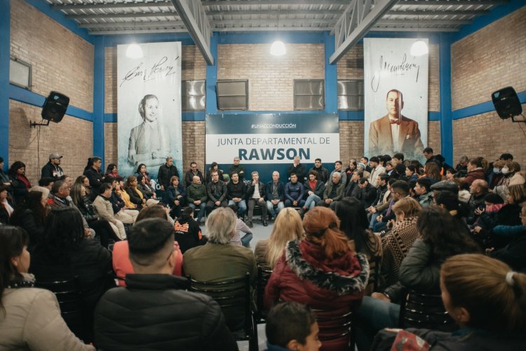 Junto a dirigentes de Rawson y Rivadavia, Sergio Uñac puso el foco en seguir defendiendo a San Juan