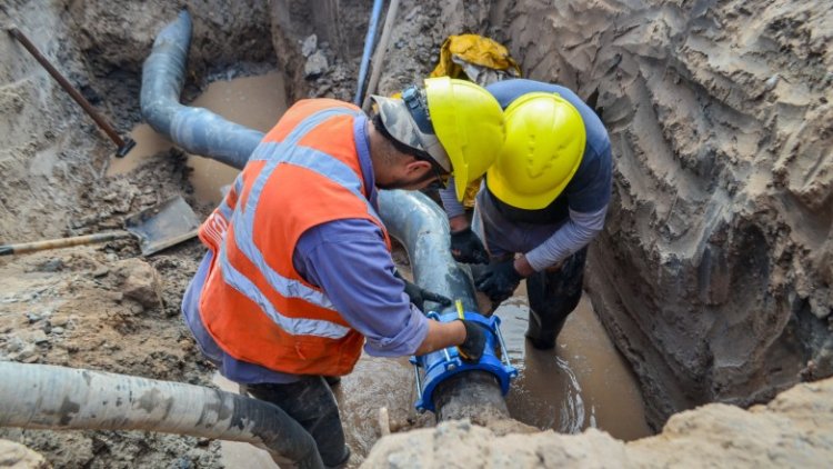 La obra de agua potable para 37 mil cauceteros avanza a paso firme
