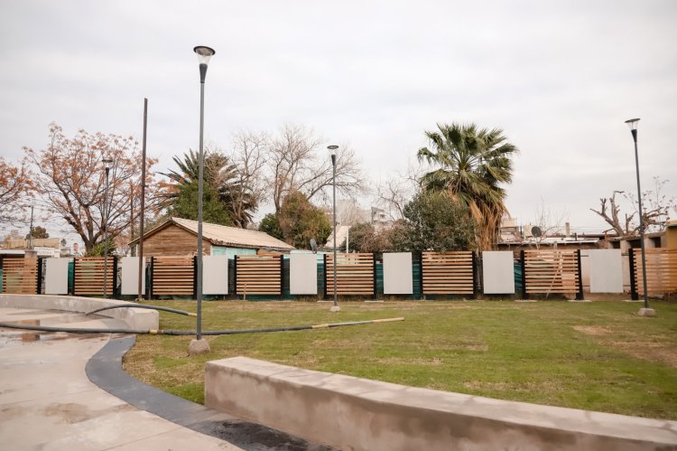 Baistrocchi recorrió la obra del Polo Cultural Municipal