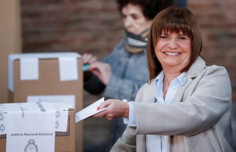 Votó Bullrich, con demoras por problemas técnicos